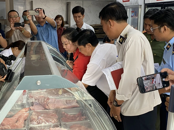 Gặp người 'tố' Công ty C.P. bán heo bệnh: Mọi việc cứ để cơ quan chức năng làm rõ - Ảnh 1.
