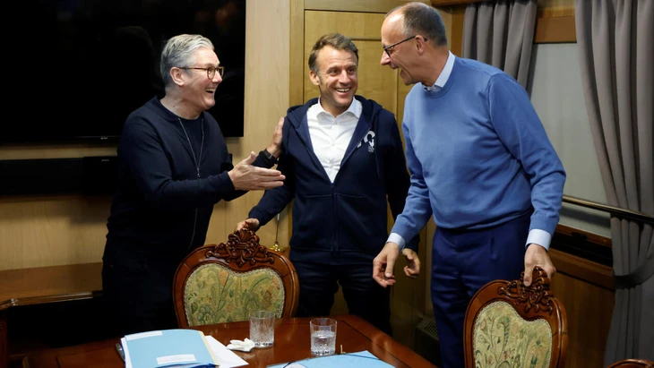 Macron - Ảnh 1.