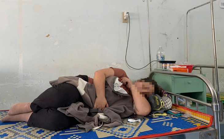 TP.HCM: Nhiều công nhân nghi bị ngộ độc sau khi ăn trưa tại công ty - Ảnh 2.