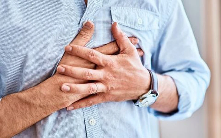 Nữ sinh 17 tuổi mắc hội chứng hiếm gặp, bị chẩn đoán nhầm suốt 3 năm - Ảnh 3.