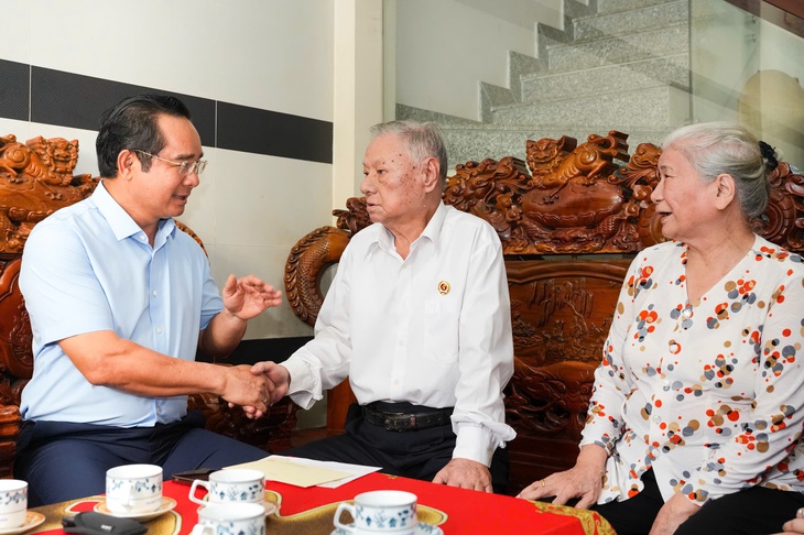 người cao tuổi - Ảnh 2.