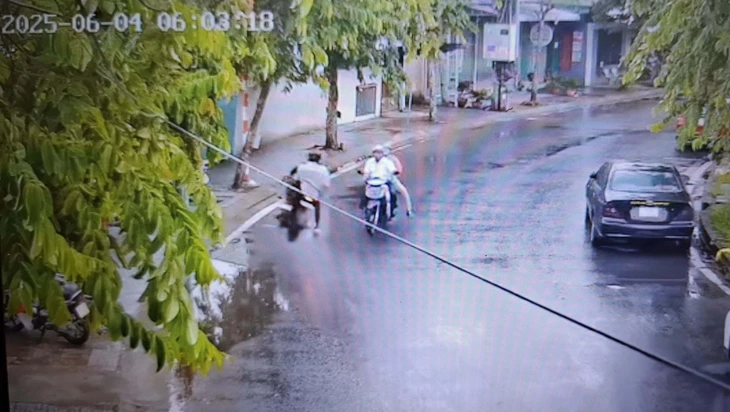 Làm rõ vụ tai nạn 2 người Ấn Độ chạy xe máy tông vào tường nhà dân - Ảnh 1.