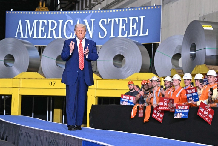 Ông Trump 'dội bom thuế' lên thép, nhôm - Ảnh 1. ông Trump - Ảnh 1.