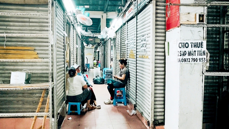 Xuất hóa đơn điện tử khi bán hàng: Nhiều tiểu thương đóng sạp chờ... hướng dẫn? - Ảnh 1. hóa đơn điện tử - Ảnh 1.