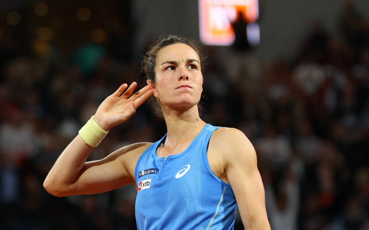 Sabalenka đánh bại Swiatek để lần đầu vào chung kết giải Pháp mở rộng  - Ảnh 2.