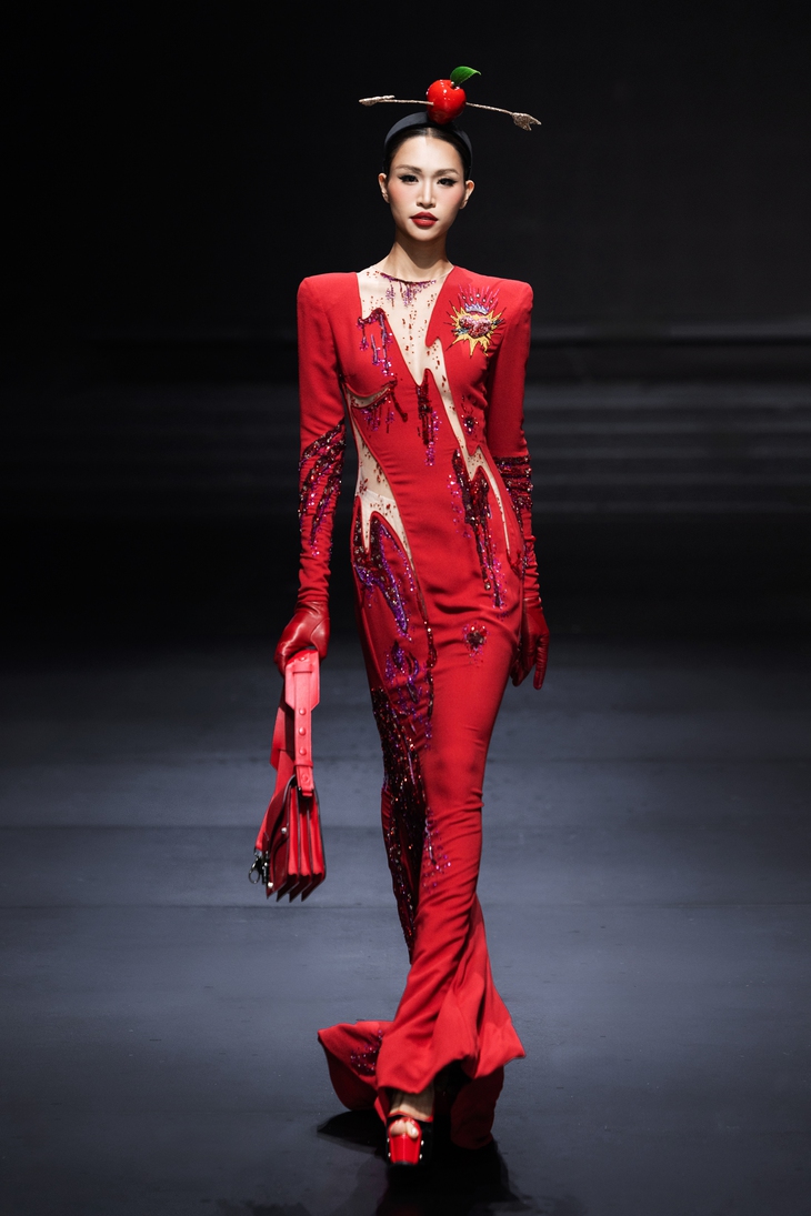'Vở diễn thời trang' đặc sắc của nhà thiết kế Haute Couture Julien Fournié - Ảnh 7. Haute Couture - Ảnh 7.
