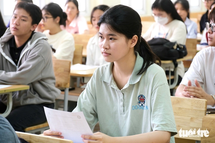 khối C - Ảnh 1.