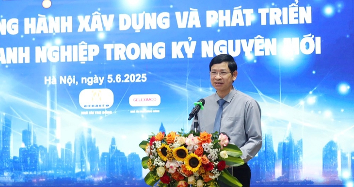 Báo chí cổ vũ doanh nghiệp làm ăn chân chính, cảnh báo hành vi thiếu đạo đức kinh doanh - Ảnh 1. báo chí - Ảnh 1.