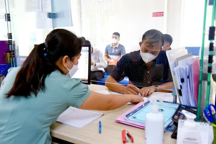 Bộ Nội vụ đề xuất quy định mới về thi tuyển, xét tuyển công chức - Ảnh 1.