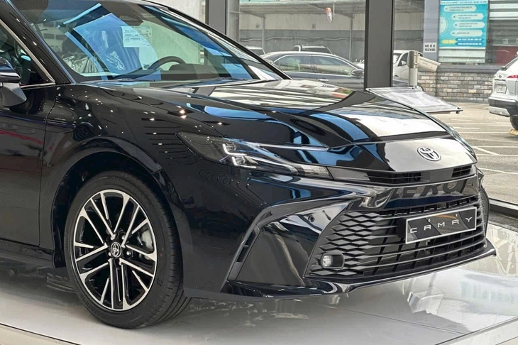 Toyota Camry - Ảnh 5.