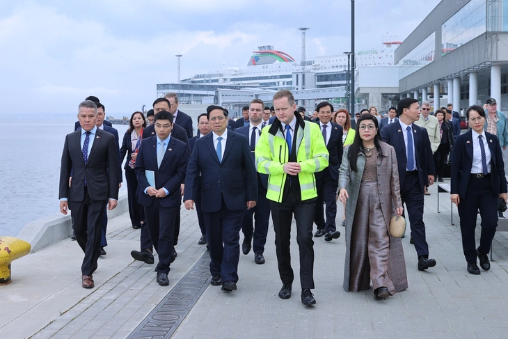 Thủ tướng đề nghị cảng biển hàng đầu vùng Baltic hợp tác xây cảng biển quốc tế - Ảnh 3. Thủ tướng mong muốn cảng biển hàng đầu Baltic hợp tác xây cảng biển quốc tế - Ảnh 3.