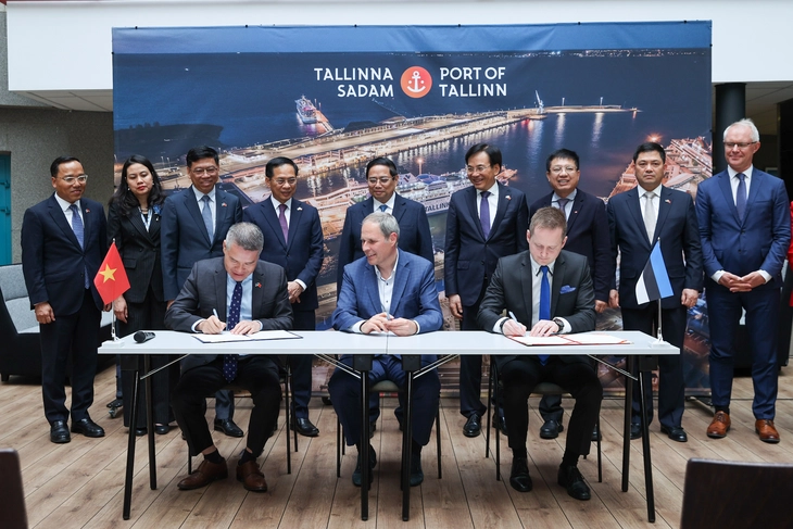 Thủ tướng đề nghị cảng biển hàng đầu vùng Baltic hợp tác xây cảng biển quốc tế - Ảnh 4. Thủ tướng đề nghị cảng biển hàng đầu vùng Baltic hợp tác xây cảng biển quốc tế - Ảnh 4.