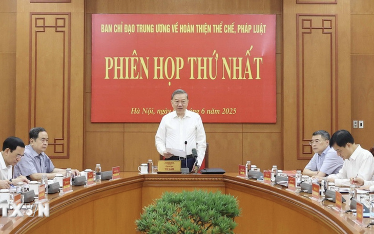 Tổng Bí thư Tô Lâm: Cần xóa bỏ tình trạng ban hành xong rồi để đấy, 'đánh trống bỏ dùi' - Ảnh 3.