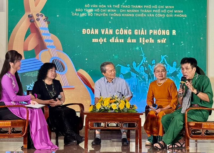 Đoàn văn công giải phóng R - Ảnh 3. Đoàn văn công giải phóng R - Ảnh 3.
