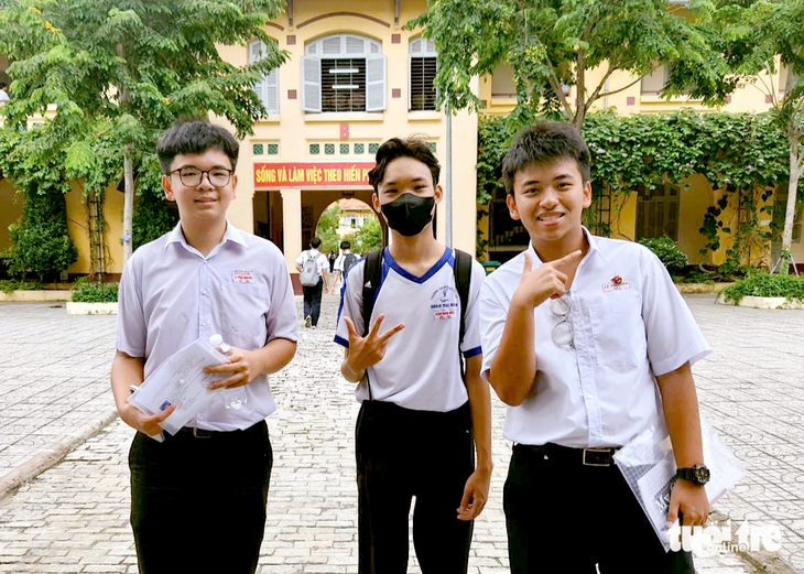 Đề thi ngữ văn về 'lối sống thụ động' của giới trẻ và giải pháp - Ảnh 1.