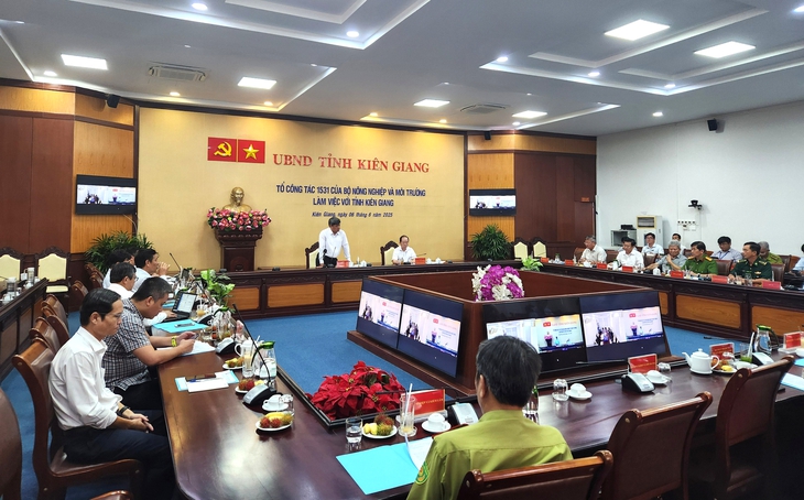 Cần xử lý tận 'gốc' buôn lậu và mạnh tay xử lý cán bộ bảo kê - Ảnh 1.