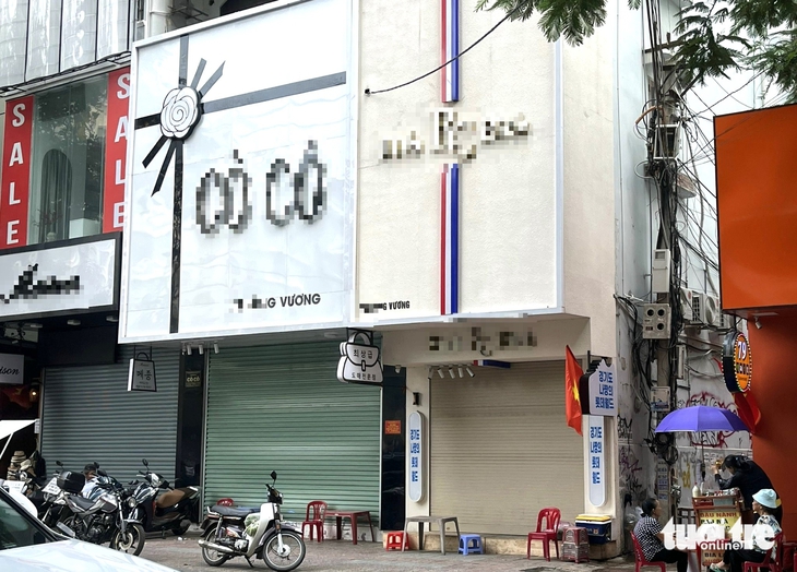 Hàng loạt cửa hàng đồ hiệu ở trung tâm Nha Trang đóng cửa trong cao điểm kiểm tra hàng giả - Ảnh 4. Nha Trang - Ảnh 4.