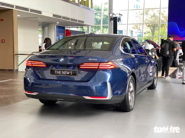 BMW 5 Series - Ảnh 4.
