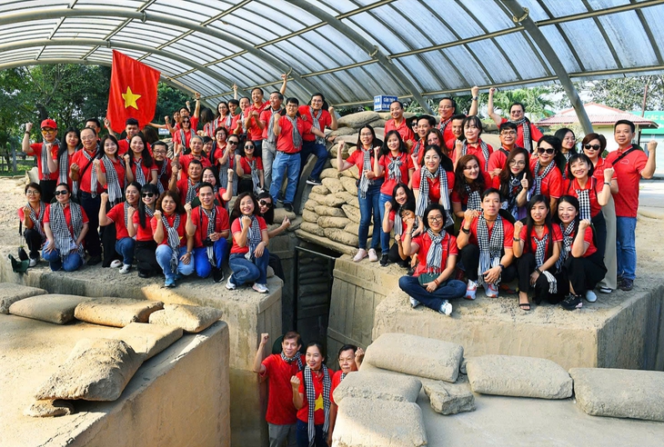Tìm về cội nguồn cùng nhiếp ảnh gia Trần Thế Phong - Ảnh 3. Cội rễ, hào khí anh hùng, đất nước, dân tộc qua những bức ảnh của Trần Thế Phong - Ảnh 3.