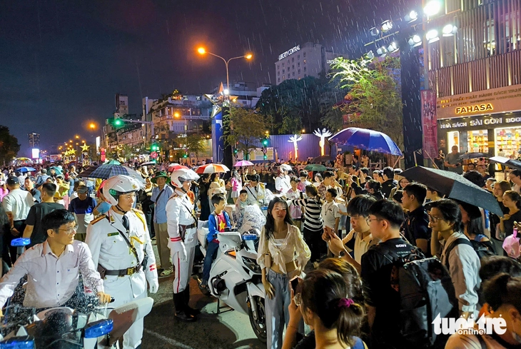 cảnh vệ - Ảnh 7.