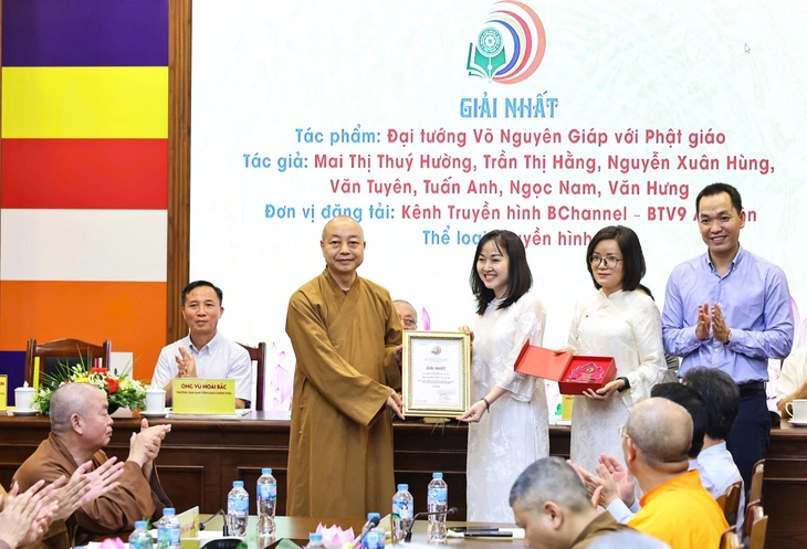 Đài Phát thanh và truyền hình Nghệ An giành giải đặc biệt Giải thưởng Báo chí Phật giáo toàn quốc - Ảnh 2. Giải Báo chí Phật giáo toàn quốc - Ảnh 2.