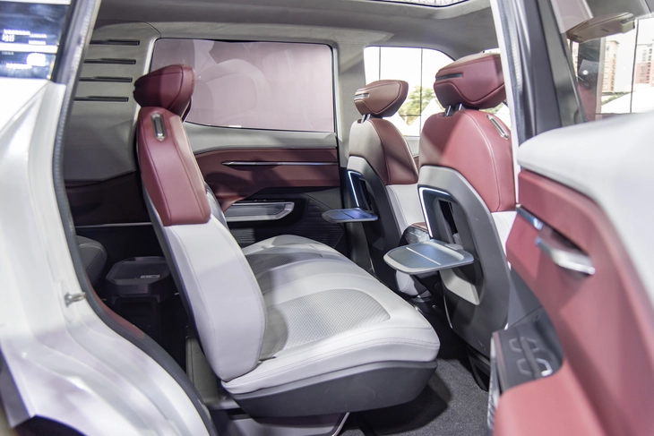 Mitsubishi DST Concept - Ảnh 19.