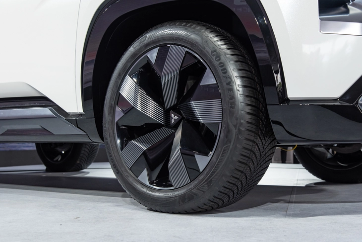 Mitsubishi DST Concept - Ảnh 10.