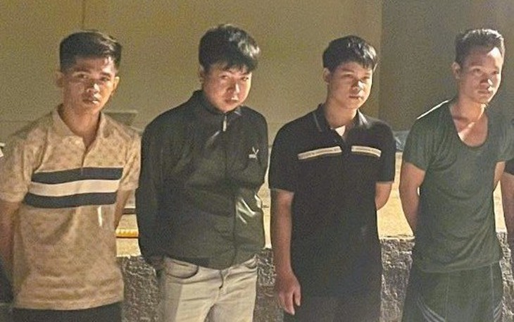 Mang hung khí giễu phố, 9 thanh niên bị tạm giữ - Ảnh 2.