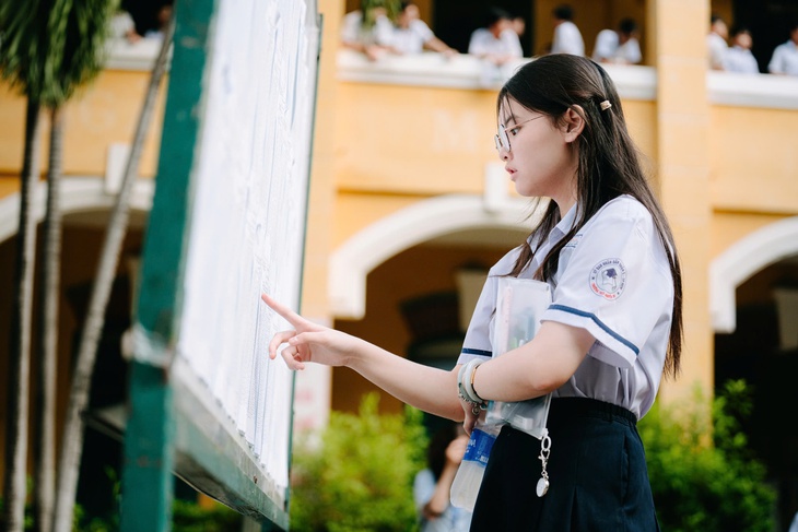 lớp 10 - Ảnh 1.