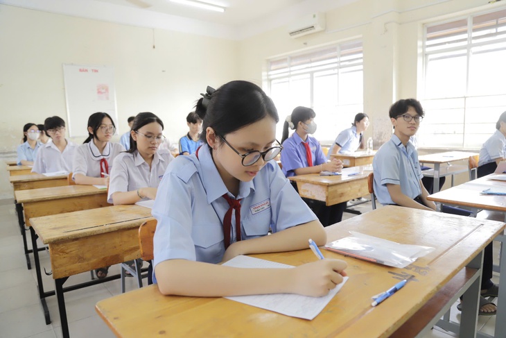 Gợi ý bài giải môn văn thi lớp 10 TP.HCM - Ảnh 4. Gợi ý bài giải môn văn thi lớp 10 TP.HCM - Ảnh 4.