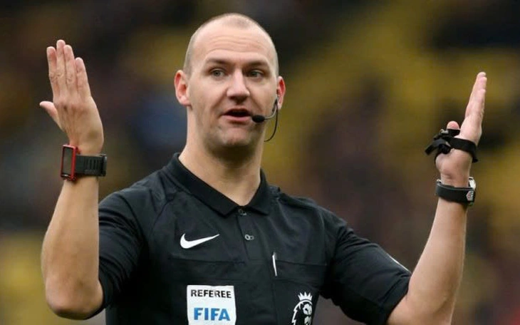 HLV tuyển Anh Tuchel yêu cầu học trò nuốt viên cảm biến sinh trắc học - Ảnh 4.