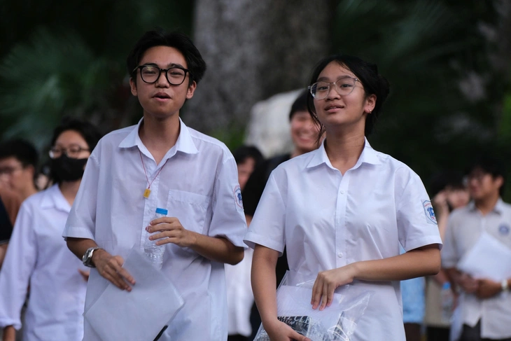 Đề tiếng Anh thi vào lớp 10 Hà Nội - Ảnh 6. Đề tiếng Anh thi vào lớp 10 Hà Nội - Ảnh 6.