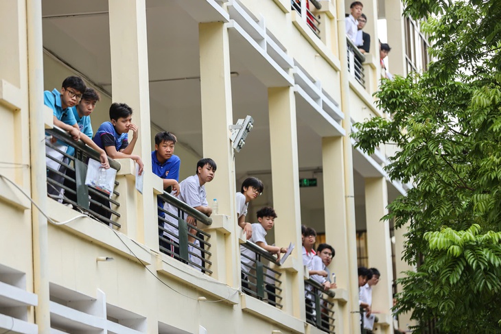 lớp 10 - Ảnh 5.