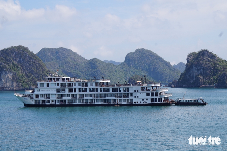 Khách chê du lịch Quảng Ninh tơi tả, có oan không? Khách chê du lịch Quảng Ninh tơi tả, có oan không?