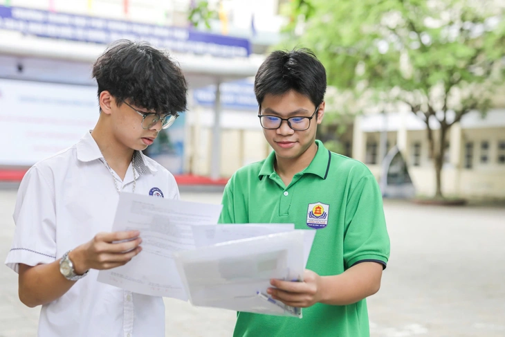 Đề thi văn lớp 10 Hà Nội, nhiều thí sinh tự tin lấy điểm 7, 8 - Ảnh 3. đề văn - Ảnh 3.