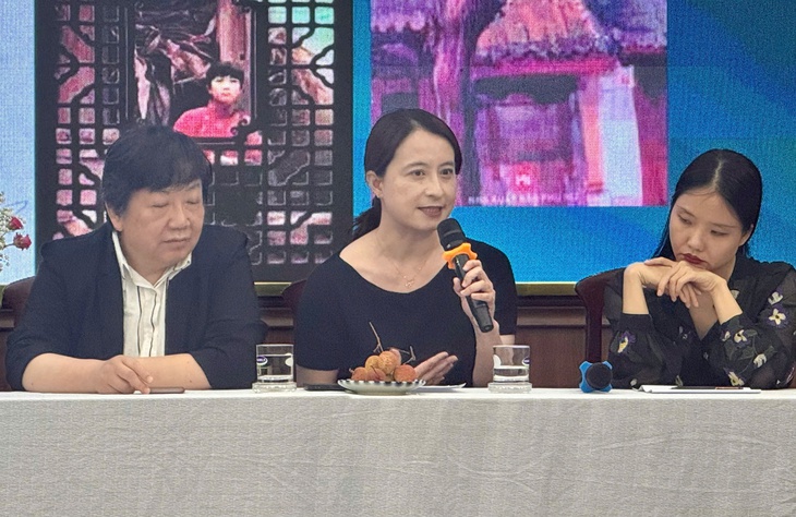 Trong một xã hội đồng nhất, làm sao để nhà văn trẻ cất lên tiếng nói riêng? - Ảnh 3. nhà văn trẻ - Ảnh 4.