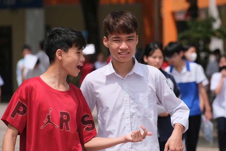 lớp 10 - Ảnh 4.