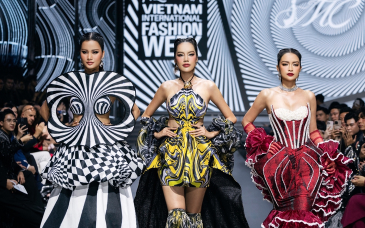 Kỳ Duyên, Minh Triệu hội ngộ ở show thời trang Le Muse - Ảnh 2.