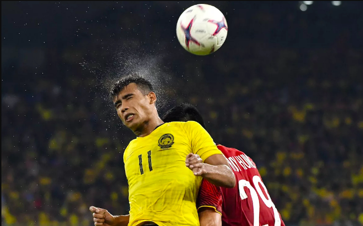 'Malaysia như hổ mọc nanh trước Việt Nam' - Ảnh 2.