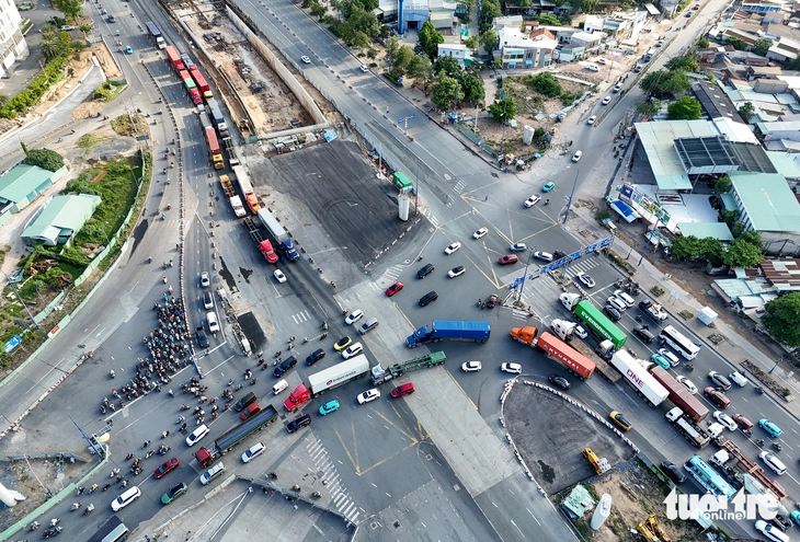 Hơn 22.000m² chưa giải tỏa, nút giao thông An Phú bị ‘đe dọa’ tiến độ - Ảnh 1.