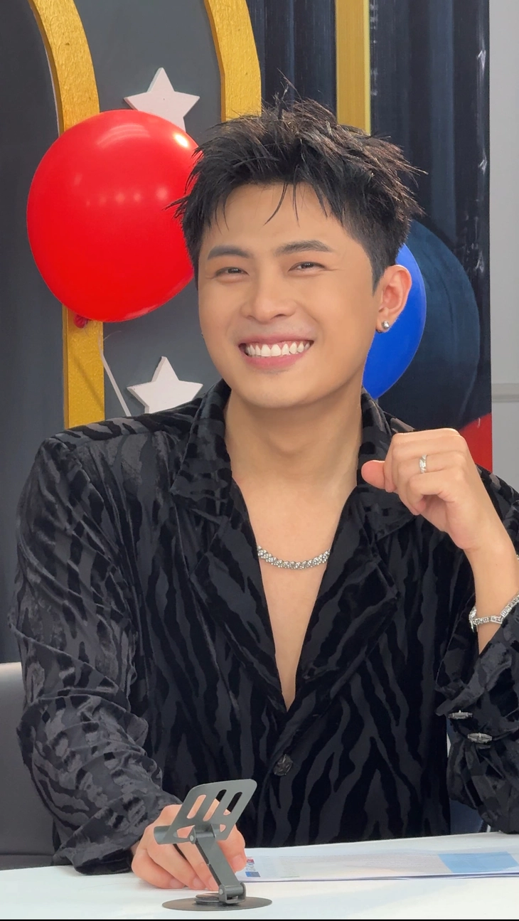 Gin Tuấn Kiệt - Ảnh 1.
