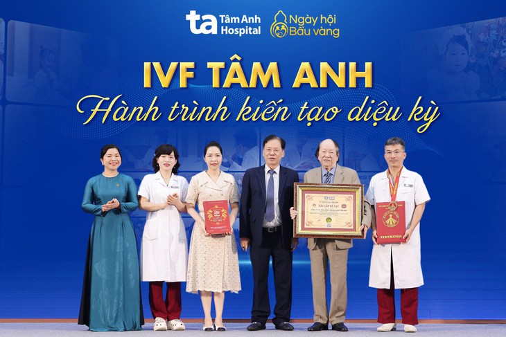 Hàng trăm trẻ sinh ra từ kỹ thuật hỗ trợ sinh sản được khám sức khỏe miễn phí - Ảnh 5.