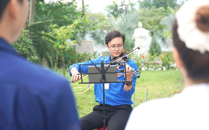 10 năm lớp violin '0 đồng' giữa công viên TP.HCM - Ảnh 11.