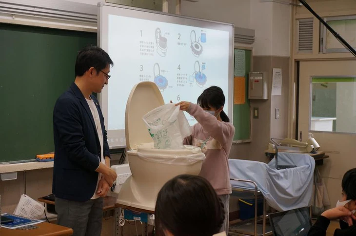 Nhật Bản đối mặt ‘khủng hoảng nhà vệ sinh’ sau thảm họa Nhật Bản đối mặt ‘khủng hoảng nhà vệ sinh’ sau thảm họa
