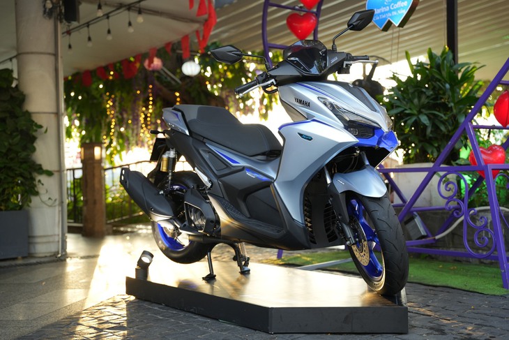 Yamaha NVX 2025 trưng bày ở Việt Nam, kỳ vọng giá tốt để đấu Honda Air Blade - Ảnh 3.