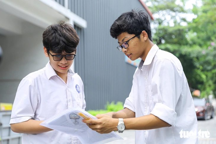 lớp 10 chuyên - Ảnh 9.