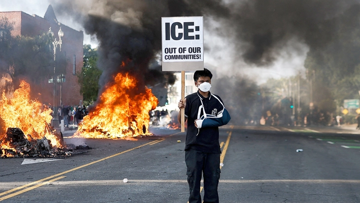 Biểu tình ở Los Angeles: Quyền anh, quyền tôi - Ảnh 1.