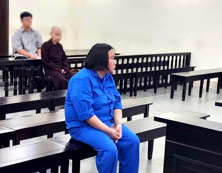 Người phụ nữ mạo danh lãnh đạo, nhận sư trụ trì làm con nuôi để lừa đảo 1,1 tỉ - Ảnh 1.