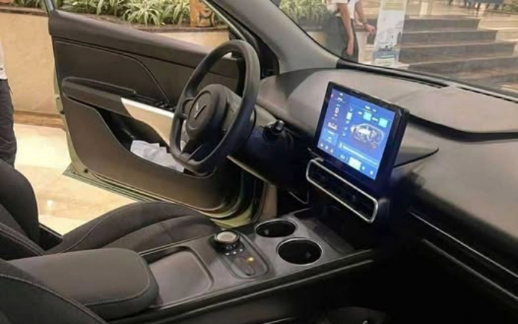 VinFast Limo Green - Ảnh 1.