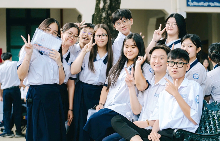 Đề thi tốt nghiệp THPT 2025: Tạo động lực đổi mới thay vì áp lực